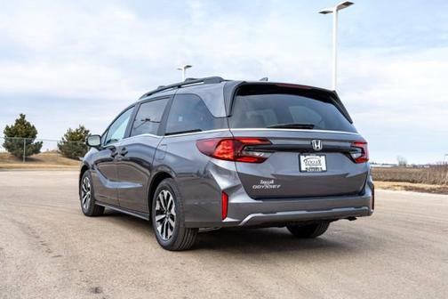 Modern Steel Metallic 2026 Honda Odyssey EX-L