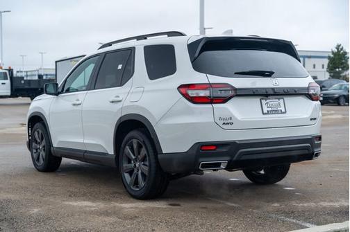 2025 Honda Pilot Sport