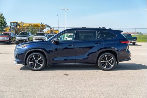 2022 Toyota Highlander XSE