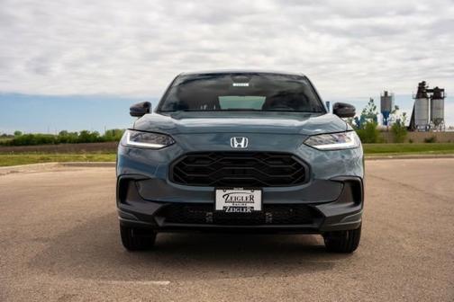 Nordic Forest Pearl 2027 Honda HR-V Sport