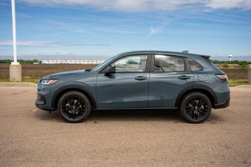 Nordic Forest Pearl 2027 Honda HR-V Sport