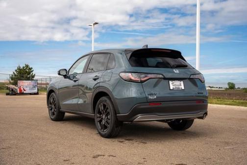 Nordic Forest Pearl 2027 Honda HR-V Sport