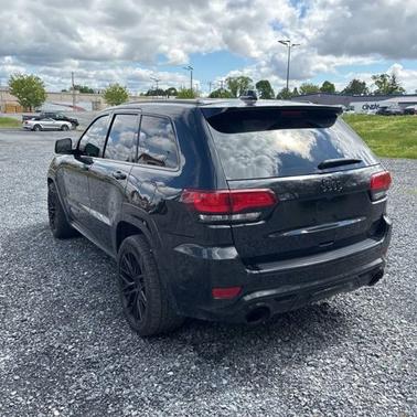 Diamond Black Crystal Pearlcoat 2018 Jeep Grand Cherokee SRT