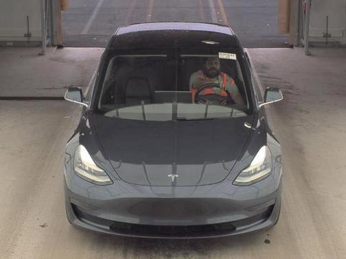 2019 Tesla Model 3 Mid Range
