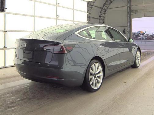 2019 Tesla Model 3 Mid Range