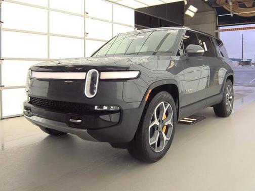 2023 Rivian R1S Adventure