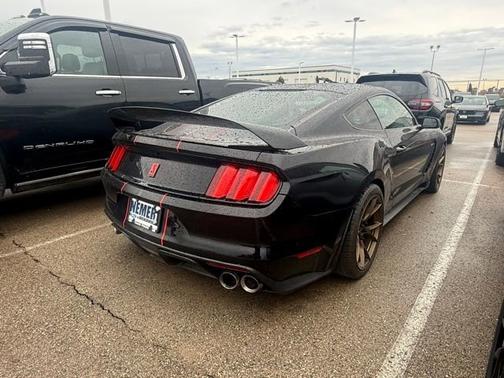 Black 2016 Ford Mustang Shelby GT350R