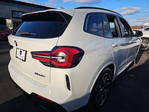 2023 BMW X3 M40i