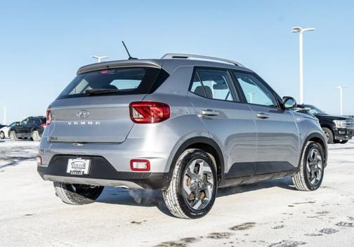 2023 Hyundai VENUE SEL