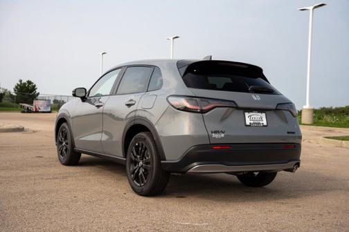 Urban Gray Pearl 2027 Honda HR-V Sport