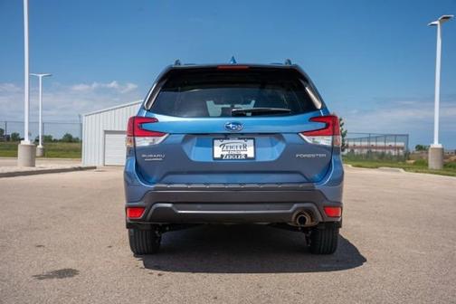 Horizon Blue Pearl 2022 Subaru Forester Limited