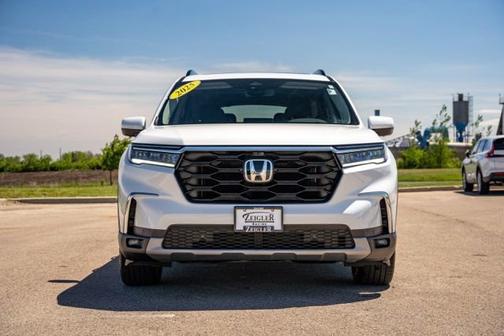 Platinum White Pearl 2025 Honda Pilot Elite