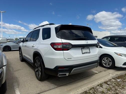 Platinum White Pearl 2025 Honda Pilot Elite