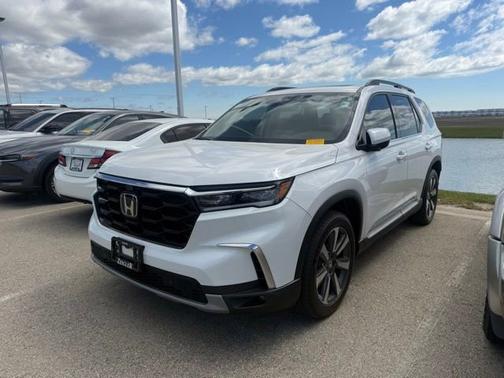 Platinum White Pearl 2025 Honda Pilot Elite