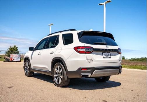Platinum White Pearl 2025 Honda Pilot Elite