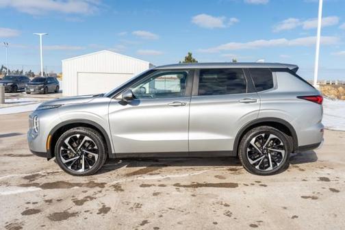 2024 Mitsubishi Outlander SE Black Edition