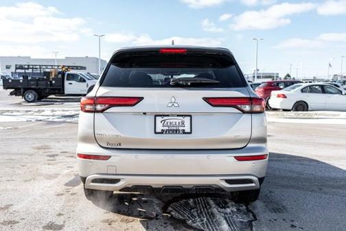 2024 Mitsubishi Outlander SE Black Edition