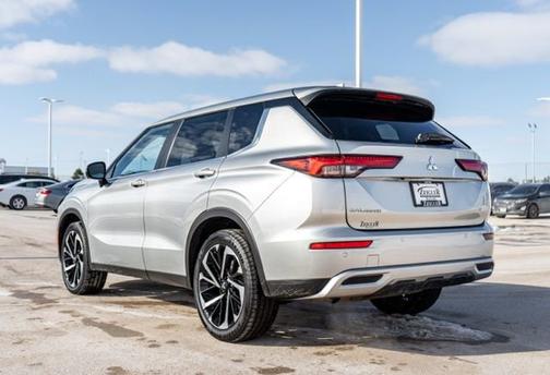 2024 Mitsubishi Outlander SE Black Edition