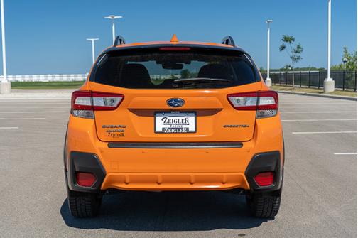 Photo 5 of 39 of 2018 Subaru Crosstrek 2.0i Limited