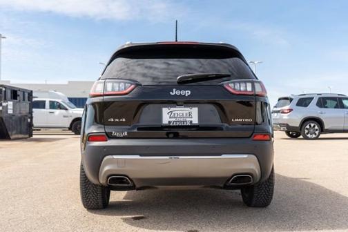 Diamond Black Crystal Pearlcoat 2019 Jeep Cherokee Limited