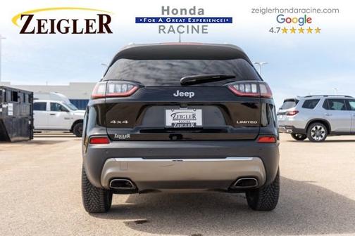 Diamond Black Crystal Pearlcoat 2019 Jeep Cherokee Limited