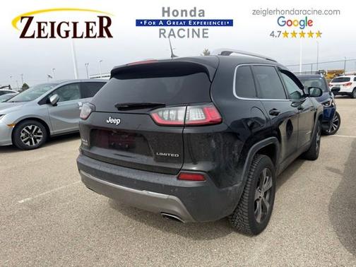 Diamond Black Crystal Pearlcoat 2019 Jeep Cherokee Limited
