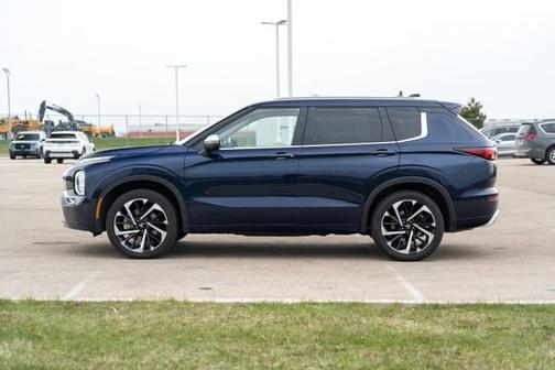 2023 Mitsubishi Outlander SEL