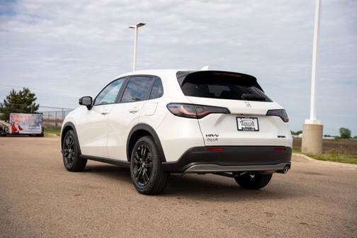 Platinum White Pearl 2027 Honda HR-V Sport