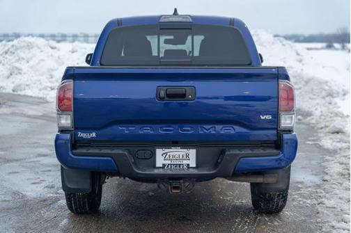 2022 Toyota Tacoma Base