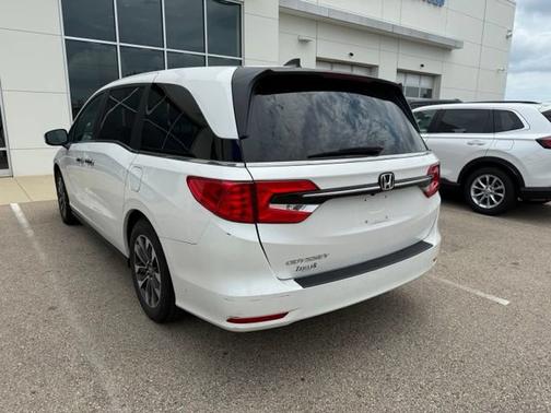 Platinum White Pearl 2023 Honda Odyssey EX-L