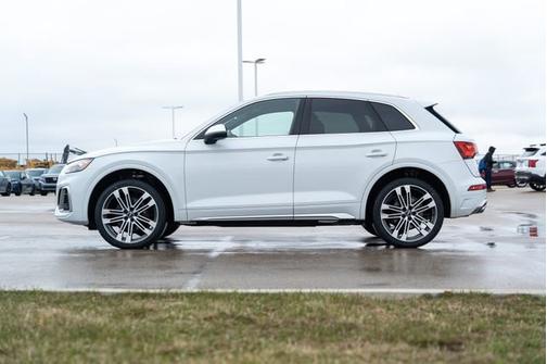 2022 Audi SQ5 Prestige