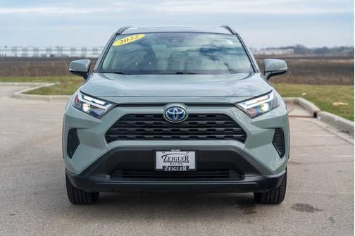 2022 Toyota RAV4 Hybrid XLE