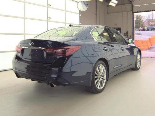 2022 INFINITI Q50 LUXE