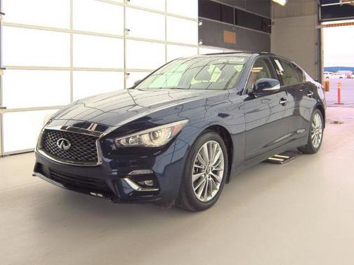 2022 INFINITI Q50 LUXE