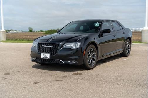 2018 Chrysler 300 S
