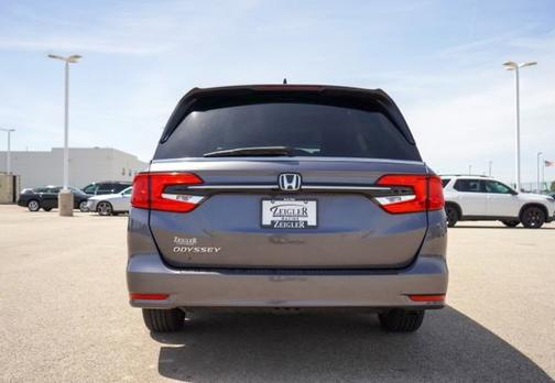 Modern Steel Metallic 2024 Honda Odyssey EX-L