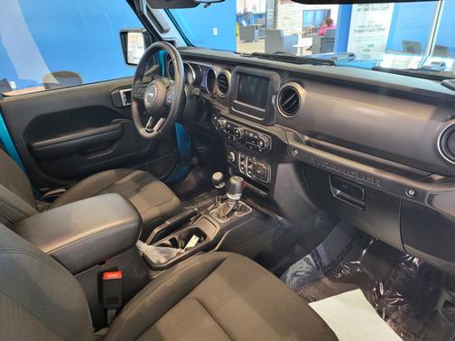 Photo 3 of 6 of 2020 Jeep Wrangler Sport S