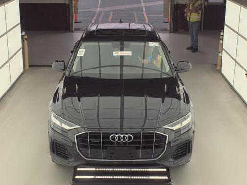 2019 Audi Q8 Premium Plus