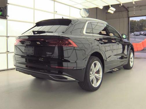 2019 Audi Q8 Premium Plus