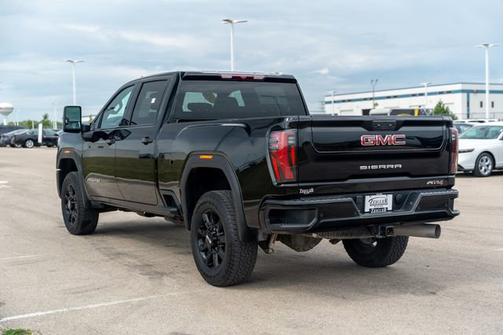 2024 GMC Sierra 2500 AT4