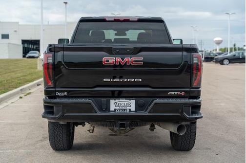 2024 GMC Sierra 2500 AT4