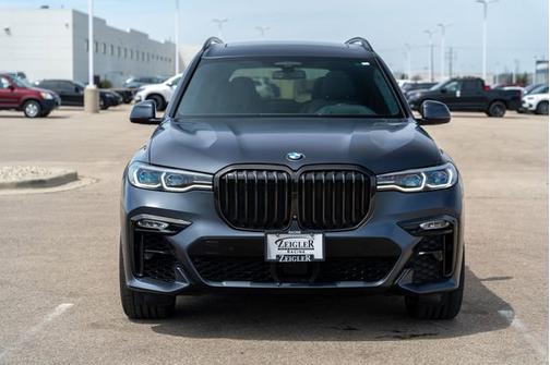 2021 BMW X7 M50i