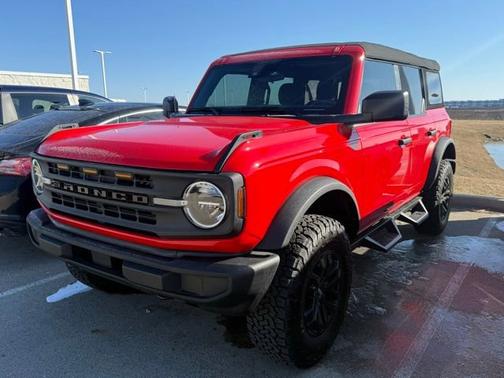 2023 Ford Bronco Base