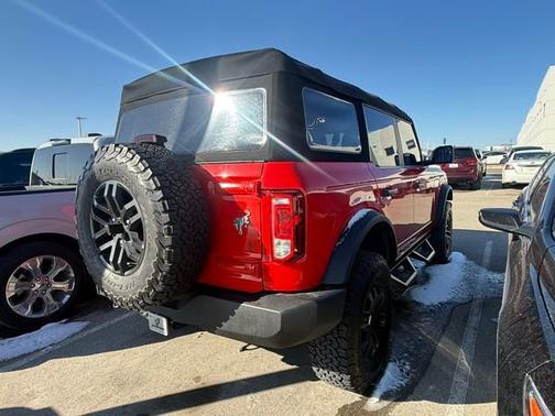 2023 Ford Bronco Base