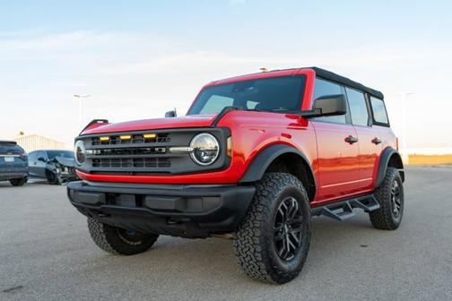 2023 Ford Bronco Base