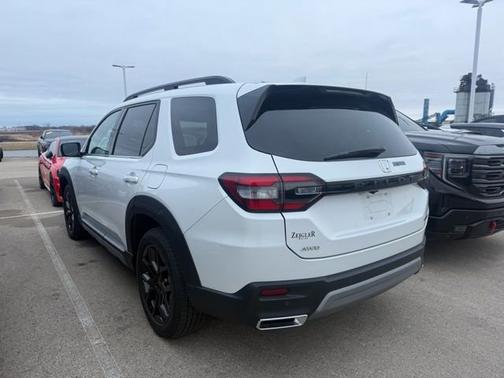 2025 Honda Pilot Touring