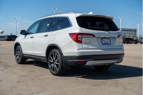 2022 Honda Pilot Touring 7-Passenger