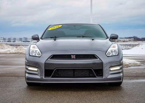 2016 Nissan GT-R Premium