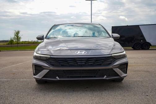 Fluid Metal 2024 Hyundai ELANTRA SEL