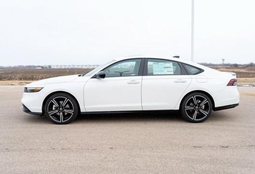 Platinum White Pearl 2026 Honda Accord Hybrid Sport